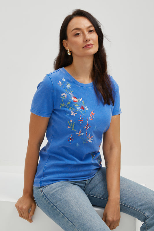 WANDERING BLOOMS EMBROIDERED TEE