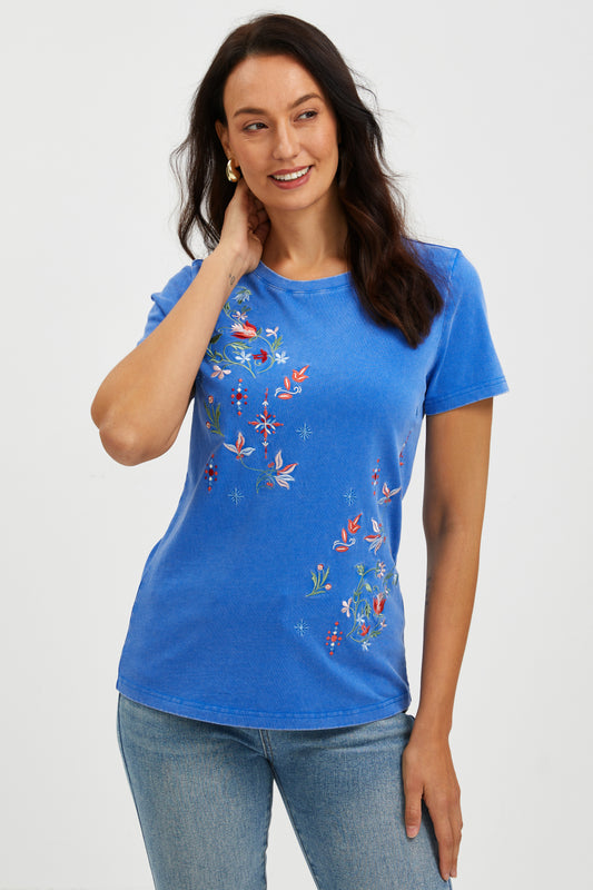 WANDERING BLOOMS EMBROIDERED TEE